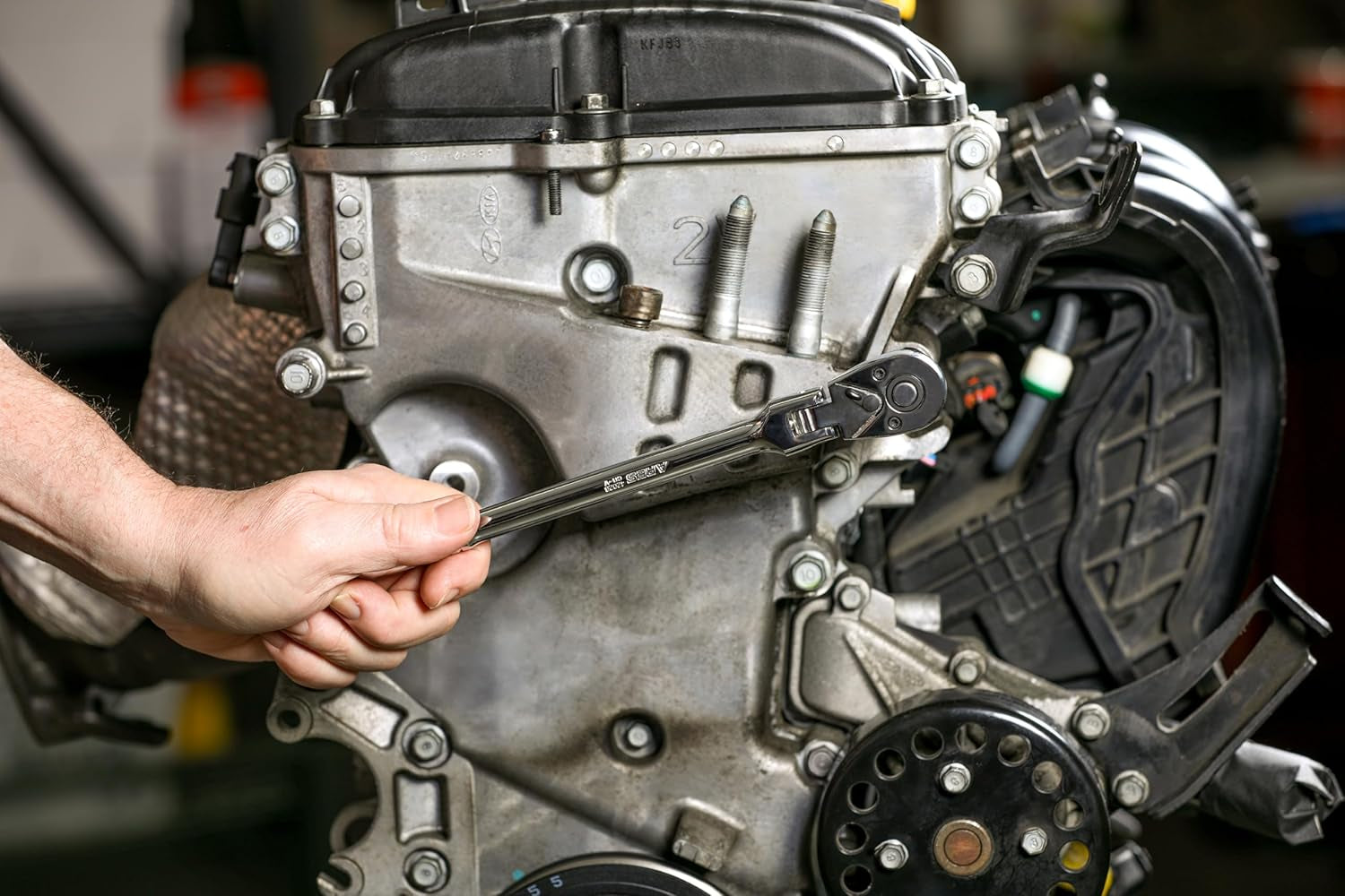 42026 - Flex Head Ratchet - 3/8-Inch Drive 72-Tooth Ratchet - Premium Chrome Vanadium Steel Construction & Chrome Plated Finish - 72-Tooth Quick Release Reversible Design with 5 Degree Swing