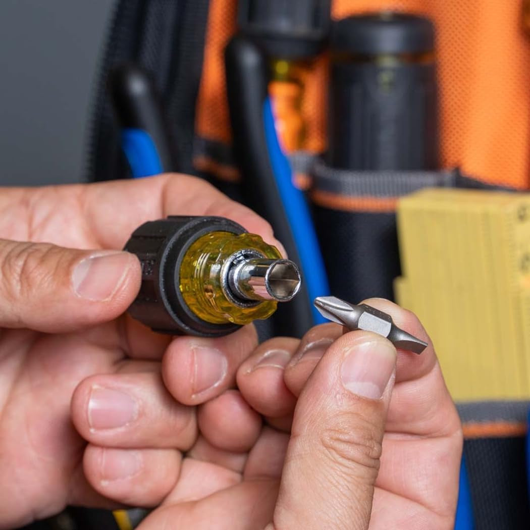 32561 Multi-Bit Screwdriver / Nut Driver, 6-In-1 Stubby Screwdriver with 2 Phillips, 2 Slotted, 2 Nut Drivers